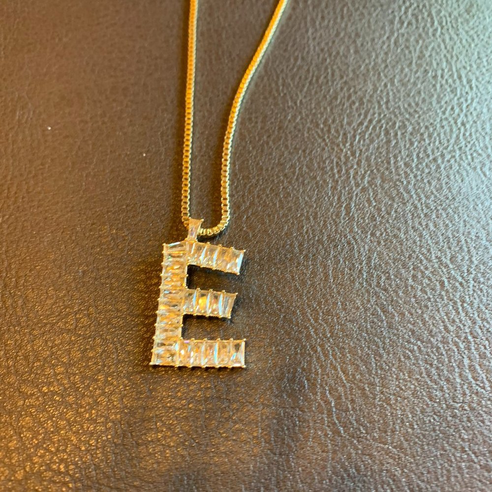 Baublebar  E Initial Necklace- Pendant & Chain - Brand  New